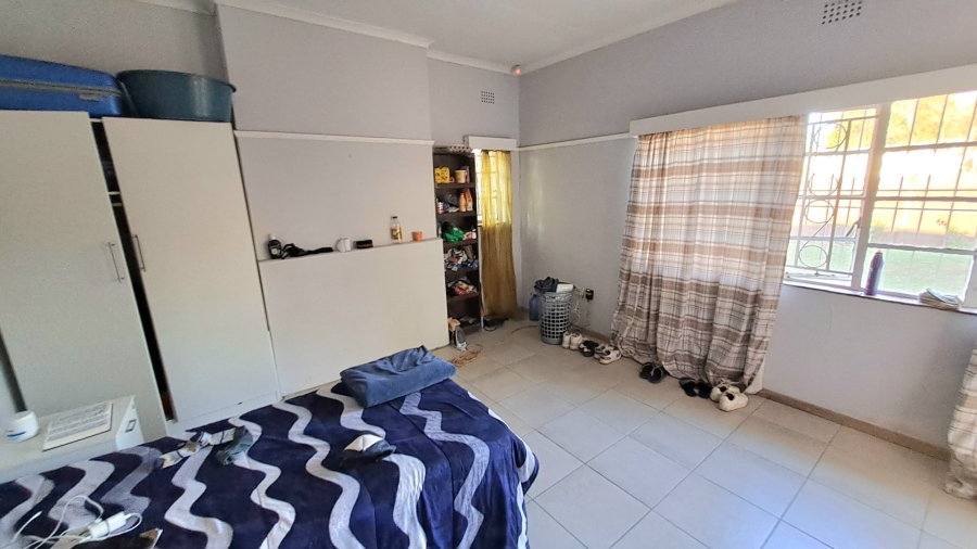 5 Bedroom Property for Sale in Park West Free State